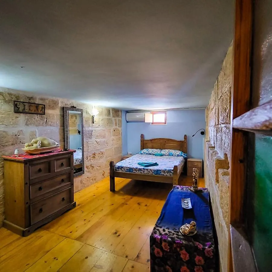 Villa 1500 Little Pink House In Kalkara Creek Casa vacanze