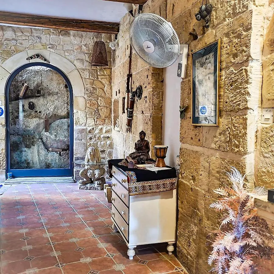 Villa 1500 Little Pink House In Kalkara Creek 0*,
